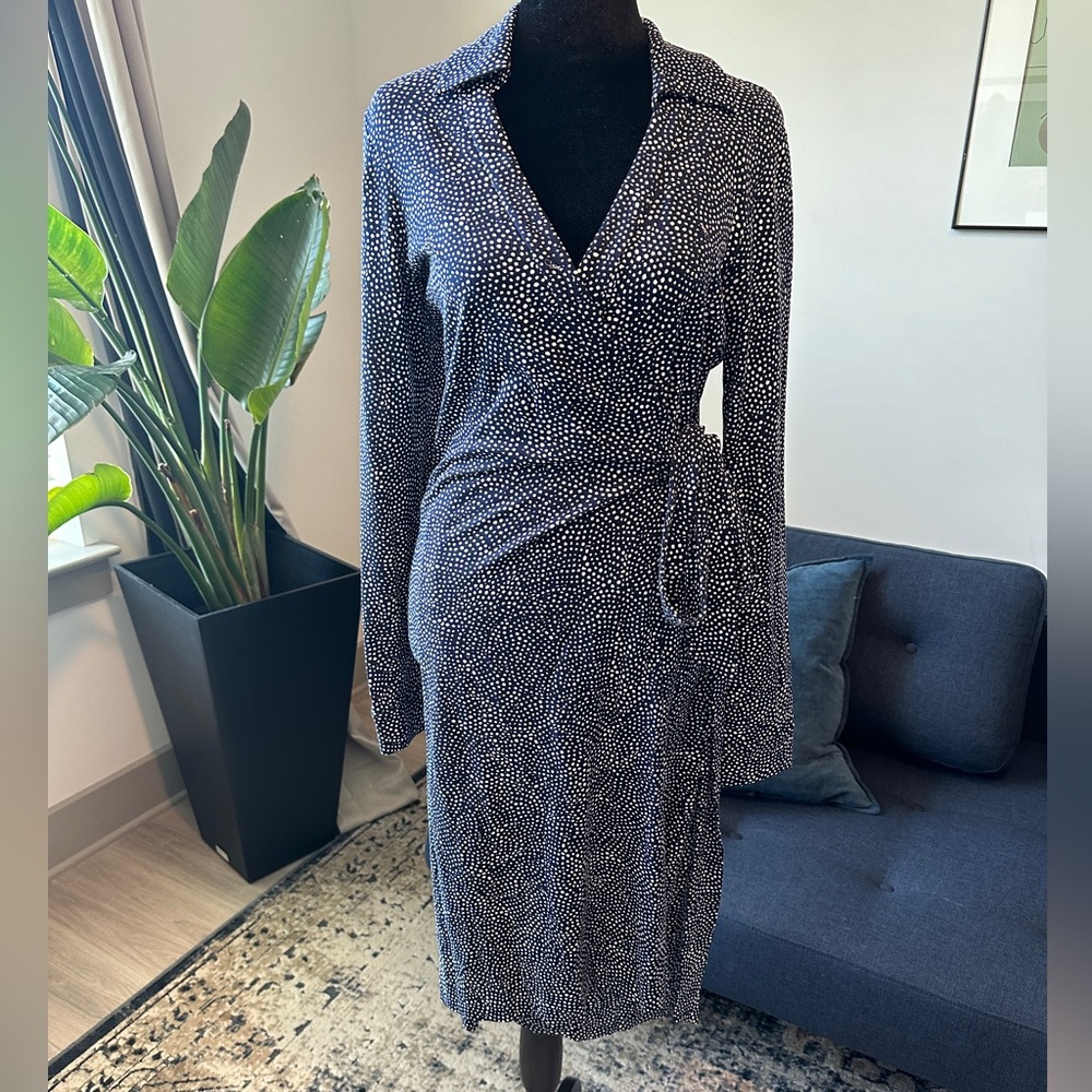 NWT Diane von Furstenberg Jeanne Two Wrap Dress in Dream Dot Midnight Size 10